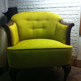 groen bekleedde stoel